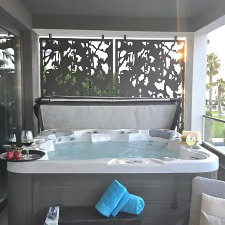 Villa Palace Al Nera 1 Deluxe By The Sea Swimming Pool Traù