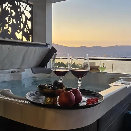 Villa Palace Al Nera 1 Deluxe By The Sea Swimming Pool *
