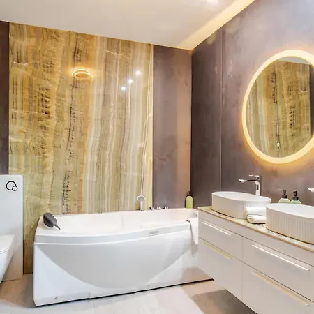 Palace Al Nera 1 Deluxe By The Sea Swimming Pool Βίλα Τρογκίρ