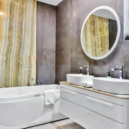 Palace Al Nera 1 Deluxe By The Sea Swimming Pool Villa Trogir